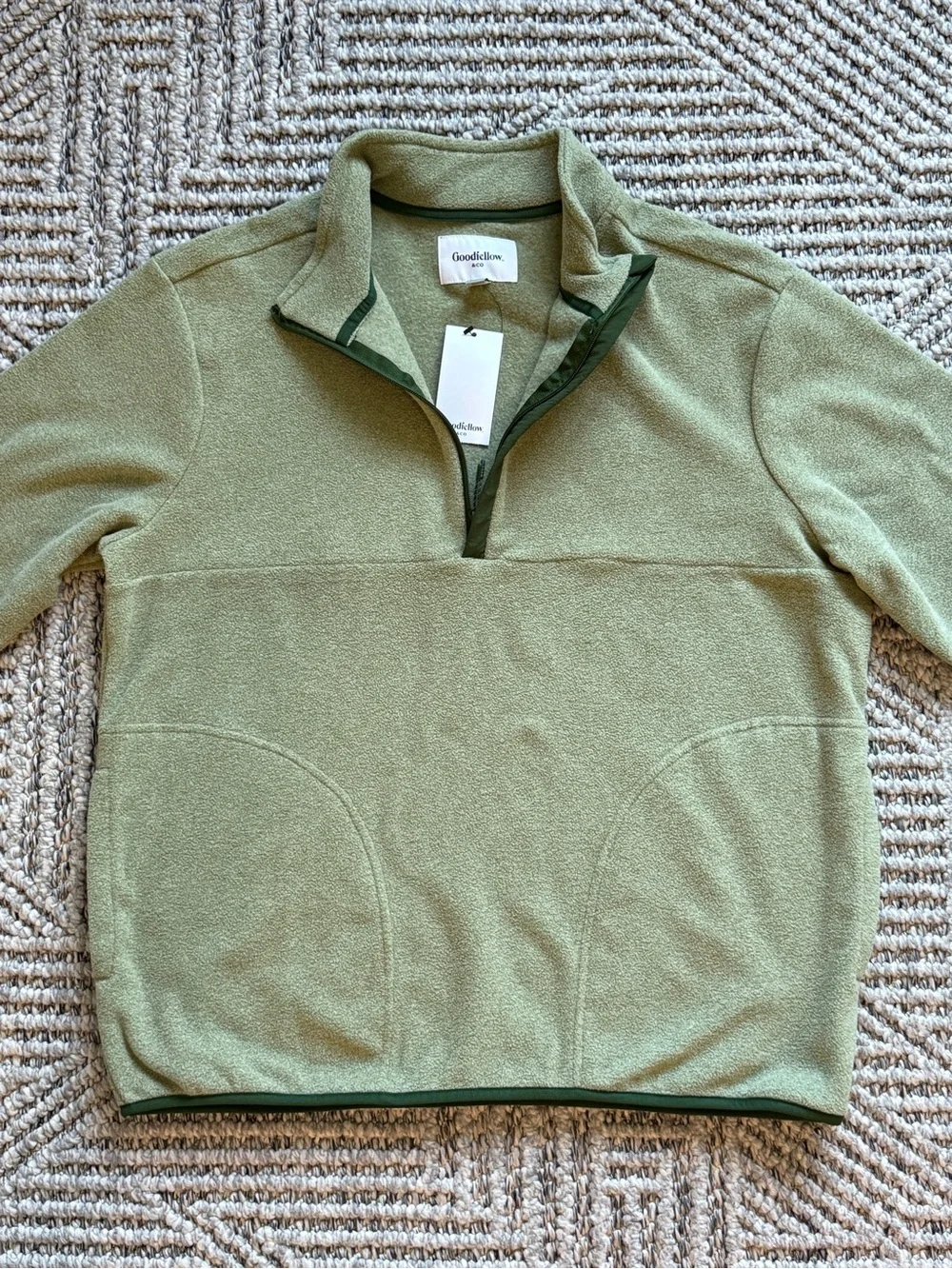 Goodfellow & Co Men’s Light Olive Quarter-Zip Fleece Pullover with Dark Trim